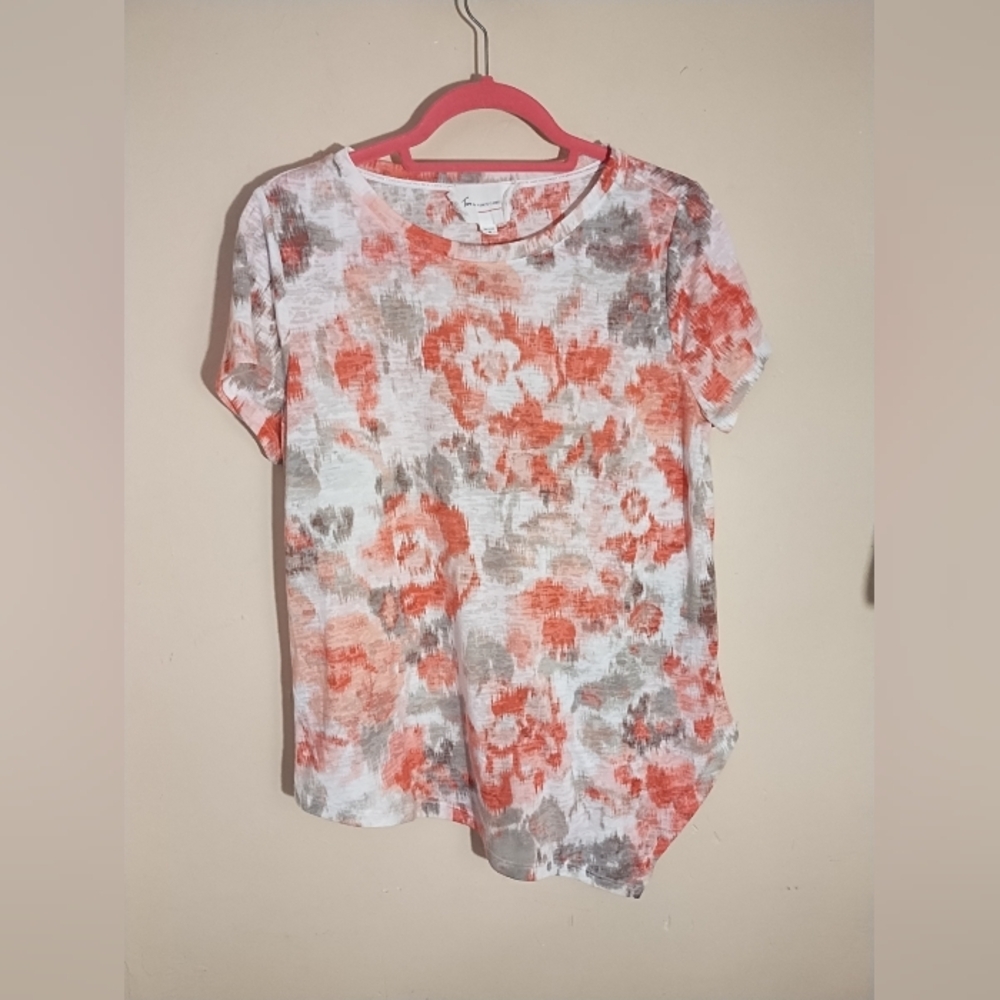 Vince Camuto White Short Sleeve Tee with Coral & Gray‎ Floral Print Size Medium